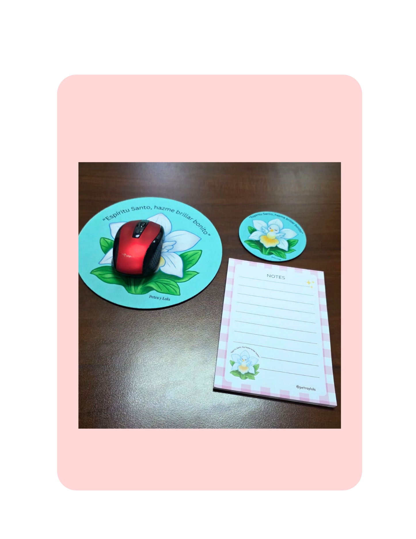 Mousepad Flor del Espíritu Santo – Flor Nacional de Panamá | Diseño Kawaii